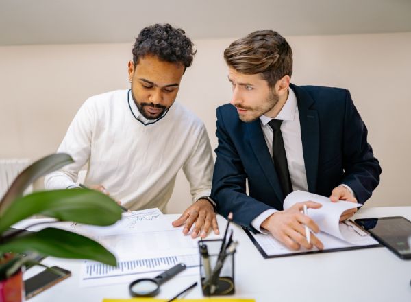 Responsable de communication à l'international. Maîtrise de l'anglais. à Lyon